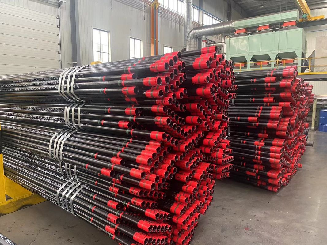 API 5CT มาตรฐาน 5-1/2 STC P110 ท่อเหล็กคาร์บอนไร้สายและกระเป๋ากล่องที่มีการเชื่อมต่อเพื่อป้องกันหลุม