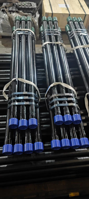 API 5CT มาตรฐาน 5-1/2 STC P110 ท่อเหล็กไร้สายคาร์บอนและกระเป๋าครบครันด้วยวงแหวนความปลอดภัยและมีนม